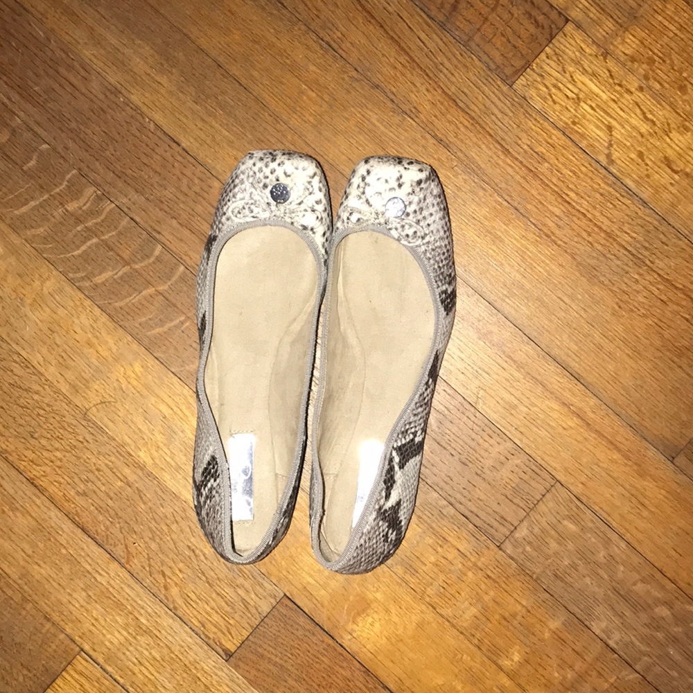 Women’s Jessica Simpson flats